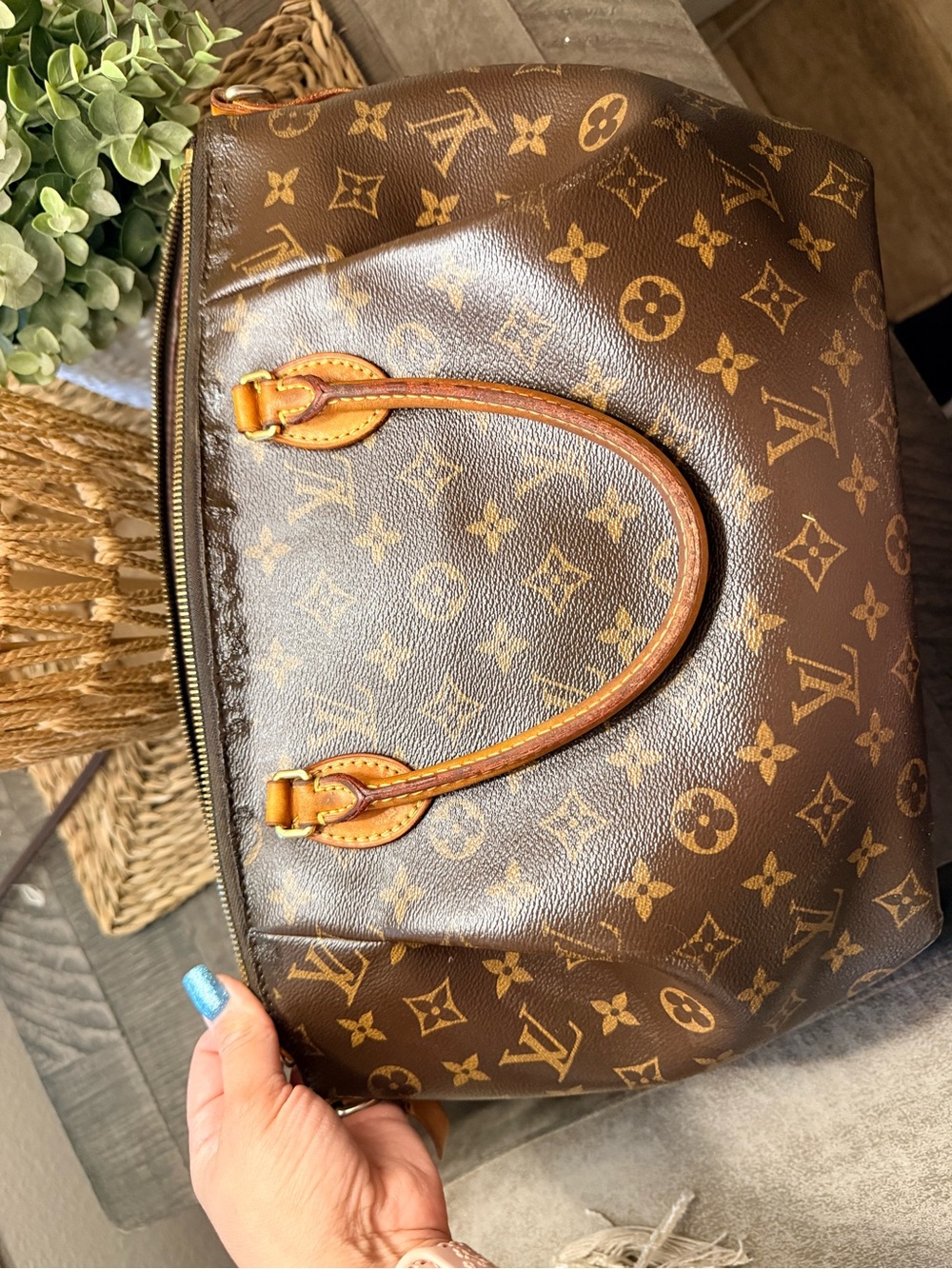 Louis Vuitton Monogram Canvas Turenne handbag - Picture 4 of 16